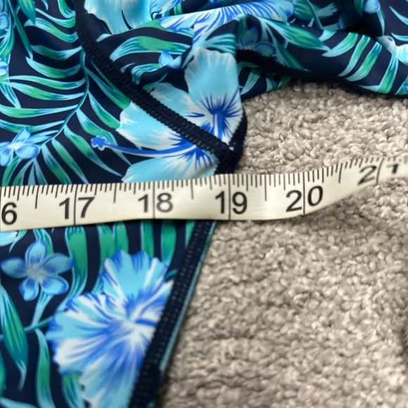 TSLA's Rashguard Front Half-Zip, Long Sleeve50+SPF/UPF sun protection - Picture 8 of 10